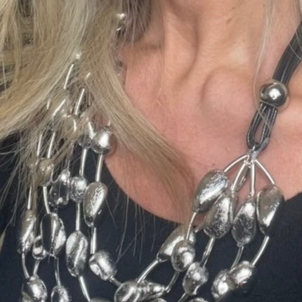 Collana Stones